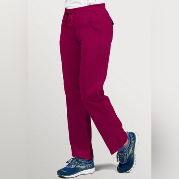 Women’s scrubs, Willow Brook Bella Pull On Cargo Pant, red wine color. Size S - Picture 3 of 6